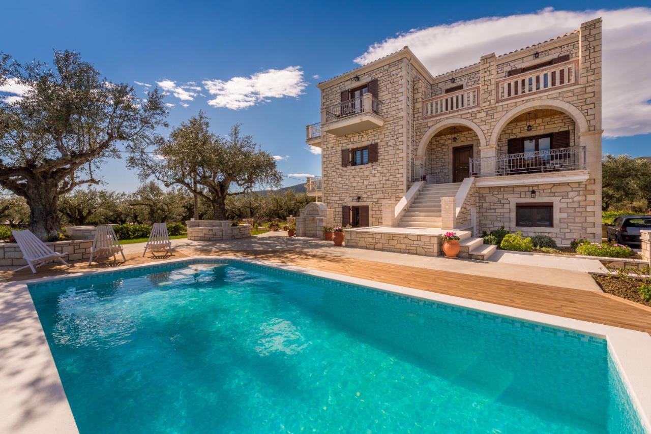 Villa Filoxenia Stone House à Kalpaki  Extérieur photo